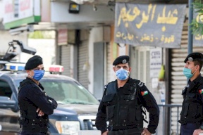 سكان العقبة في الأردن يستيقظون على جريمة مروّعة .. فتاتان تقتلان شقيقهما لهذا السبب!