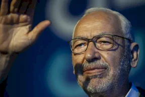 وكالة: نقل الغنوشي لمستشفى عسكري