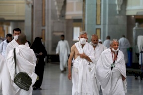 السعودية تحدد موعد تلقي طلبات العمرة من الخارج