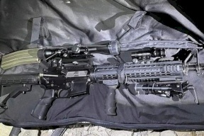 الاحتلال يضبط 40 طائرا محميا وبندقية من طراز M-16 بالقدس