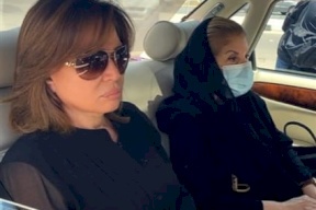 انهيار الفنانين في جنازة دلال عبد العزيز
