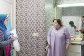 قصة لا تعرفها عن دلال عبد العزيز.. سر سيدة زارتها في أحد مواقع التصوير! 