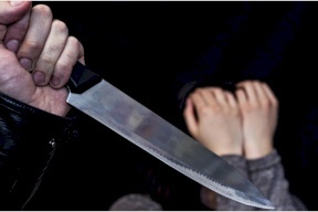 سعودي ينحر زوجته أثناء نومها ويشوه ابنه.. إليكم تفاصيل الجريمة!