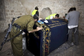 الإعلام العبري: اقتحام قبر يوسف سيكون محدوداً جداً