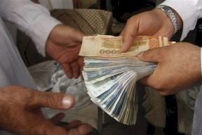 تدهور العملة الأفغانية مع عودة طالبان