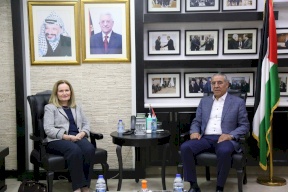 بريطانيا تطالب السلطة باحترام حرية التعبير
