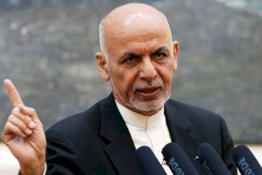 أشرف غني يتحدث لأول مرة بعد هروبه: "خرجت بثيابي وعمامتي وسأعود لأفغانستان" (فيديو)