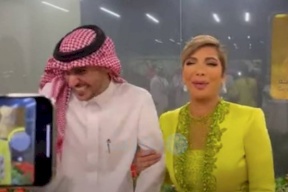 أصالة تحرج عايض يوسف مباشرة على الهواء بهذا التصرف وردة فعله حديث الجمهور (فيديو)