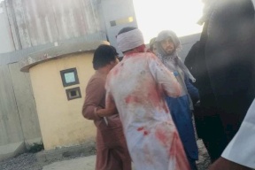 عشرات القتلى بانفجارين بمحيط مطار كابل بينهم جنود أمريكيين
