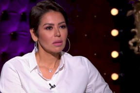 هجوم كبير على ممثلة مصرية طالبت بشطب "خانة الديانة" من الهوية!
