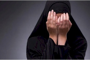 غضب لتحرش جماعي بفتاة في مكان عام بالسعودية (فيديو)