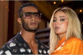 محمد رمضان يحتفل بميلاد زوجته بصورة ورسالة.. واختلاف كبير في شكلها!