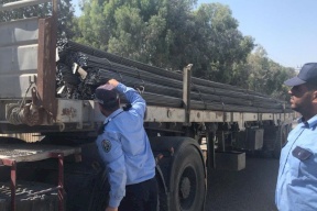 الاحتلال يسمح بدخول حديد البناء لغزة