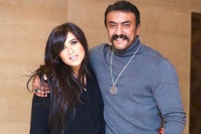 فيديو| إعلامية مصرية تكشف حقيقة طلاق ياسمين عبد العزيز