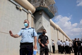 توتر شديد.. هكذا عاقب الاحتلال الأسرى بعد "عملية جلبوع"