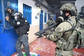 برقية عاجلة من الحركة الأسيرة لإدارة السجون.. ماذا يجري داخل المعتقلات؟