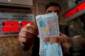 الليرة التركية تتراجع على خلفية تصريحات لمحافظ البنك المركزي!