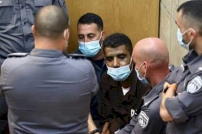 محدث| الاحتلال ينقل الأسير زكريا زبيدي للعلاج