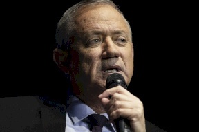 غانتس: لا توجد لحكومتنا رغبة في المحادثات مع الفلسطينيين