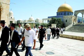 الأردن لسلطات الاحتلال: احتراموا حرمة المسجد الأقصى