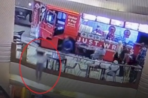 جديد مُفاجئ عن فتاة المول المنتحرة بمصر.. صديقتها تكشف السر