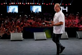 عمرو دياب يتسبب بطلاق زوجين أردنيين .. الزوجة اكتشفت الأمر صدفة وتفاجأت!