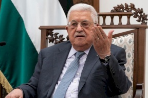 صحيفة: الرئيس عباس يلتقي اليوم مع وزيرين إسرائيليين