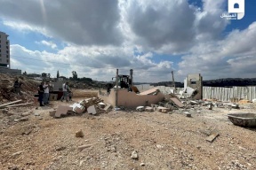 الاحتلال يُجبر مواطنا على هدم منزله في بيت حنينا