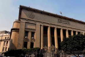 إحالة ممثل مصري للمحاكمة بتهمة هتك عرض 7 فتيات