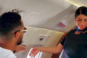 بعد رقصها مع محمد رمضان.. خبير يوضح موقف المضيفة