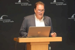 والد ياسمين صبري يهاجمها لعدم حضورها زفاف شقيقها.. ويوجه رسالة قاسية