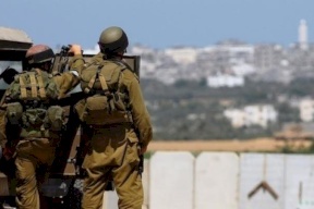 الاحتلال يعتقل فلسطينييْن بزعم وضعهما "عبوة متفجرة" عند حدود جنوب غزة