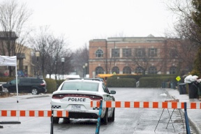 إصابة 4 أشخاص جراء هجوم بسلاح أبيض في مدينة كندية