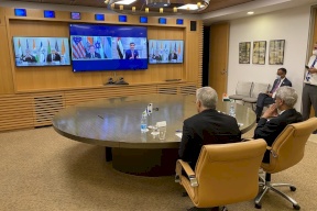 لابيد: إنشاء منتدى رباعي للتعاون الاقتصادي