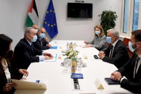 اشتية من بروكسل: دعونا لمنع دخول منتجات المستوطنات إلى أوروبا