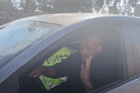 سائق جرافة من النقب ينسحب من عمله رفضا لجرف مقبرة بالقدس (فيديو)