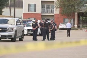 تفاصيل مثيرة.. 3 أطفال "متروكون" مع جثة شقيقهم في شقة بتكساس منذ أشهر!