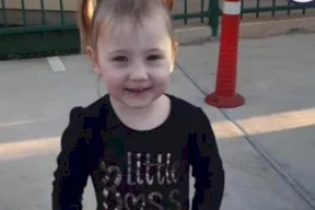 مليون دولار لمن يعثر على طفلة أسترالية عمرها 4 سنوات.. طلبت الماء ثم اختفت! (صور)