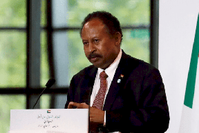 أول اتصال هاتفي بين واشنطن وحمدوك بعد إطلاق سراحه