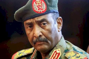 البرهان يعفي 6 سفراء وقعوا على بيان رافض لقرارته