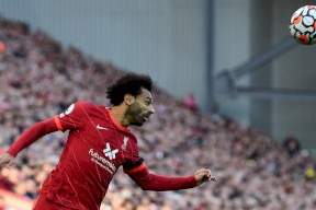 صورة مسربة تكشف الفائز بـ "الكرة الذهبية".. هل هو محمد صلاح؟