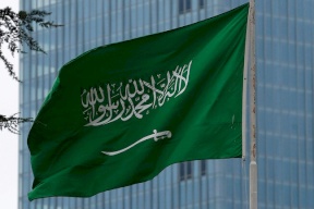 السعودية تطرد السفير اللبناني وتوقف كافة الواردات من بيروت