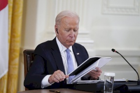 بايدن يبلغ الكونغرس بتمديد حالة الطوارئ الخاصة بالسودان