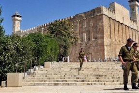 الاحتلال يغلق الحرم الإبراهيمي