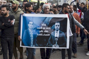 شاهد ردة فعل والدة صحفي عراقي بعد قرار إعدام قاتل ابنها (فيديو)