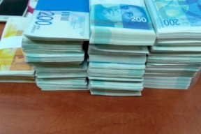 الاحتلال يتجه لخصم ديون الكهرباء على السلطة من أموال المقاصة