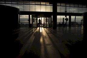 مهاجرون غير شرعيين ينفذون خطة "جهنمية" لدخول إسبانيا "من السماء"!