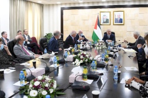 اشتية يدعو الكونغرس الأميركي لتعديل القوانين التي تستهدف فلسطين