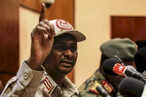 حميدتي: قرارات البرهان جاءت لتصحيح مسار ثورة الشعب