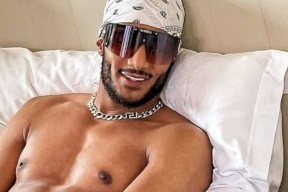 ملابس عارية وحركات فاضحة.. أزمة جديدة تلاحق محمد رمضان